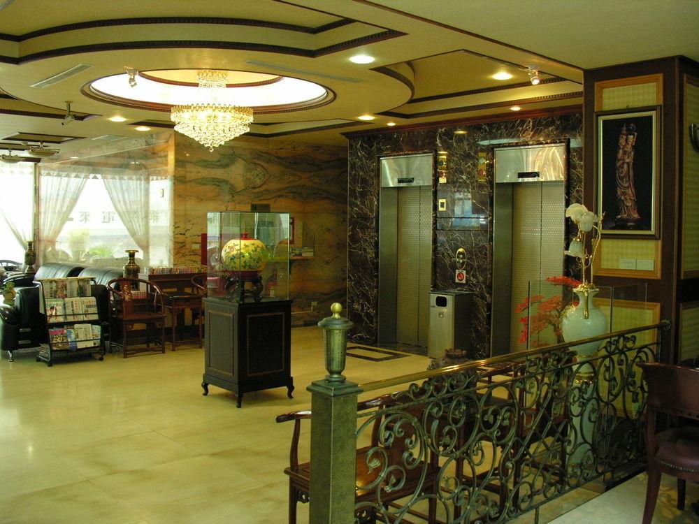 טאינאן Sunrise Hotel מראה חיצוני תמונה