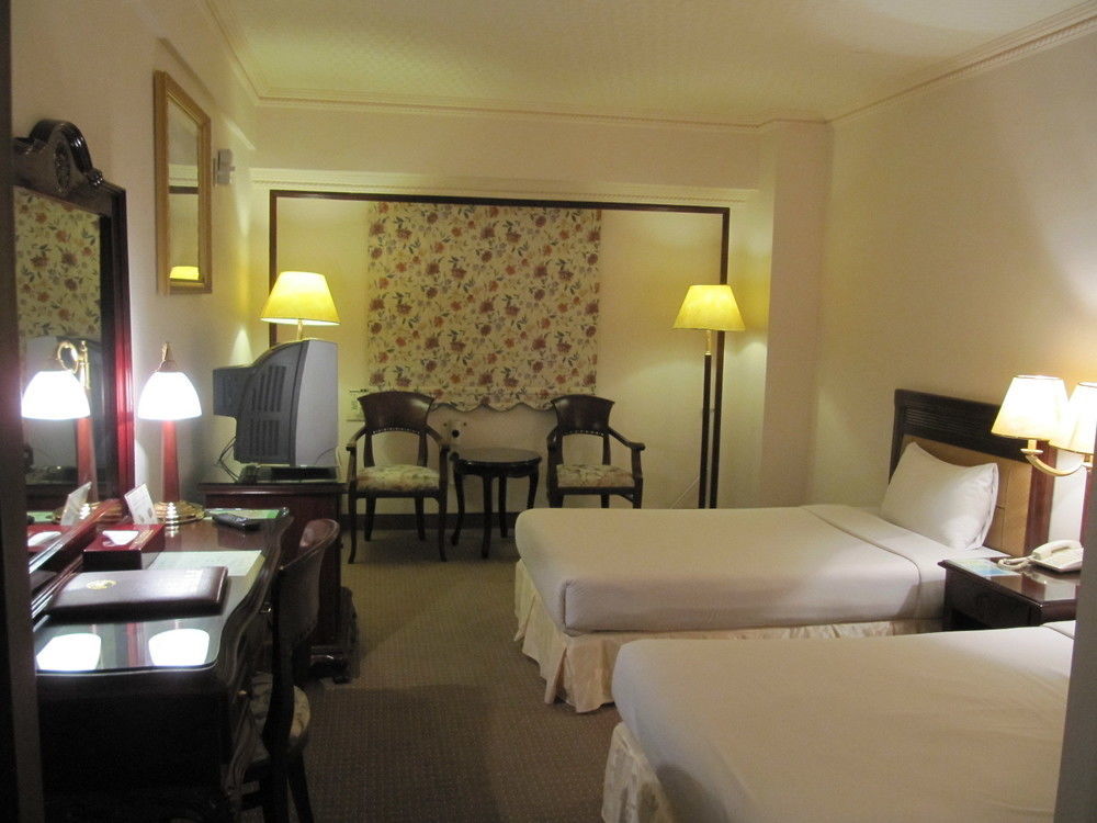 טאינאן Sunrise Hotel מראה חיצוני תמונה