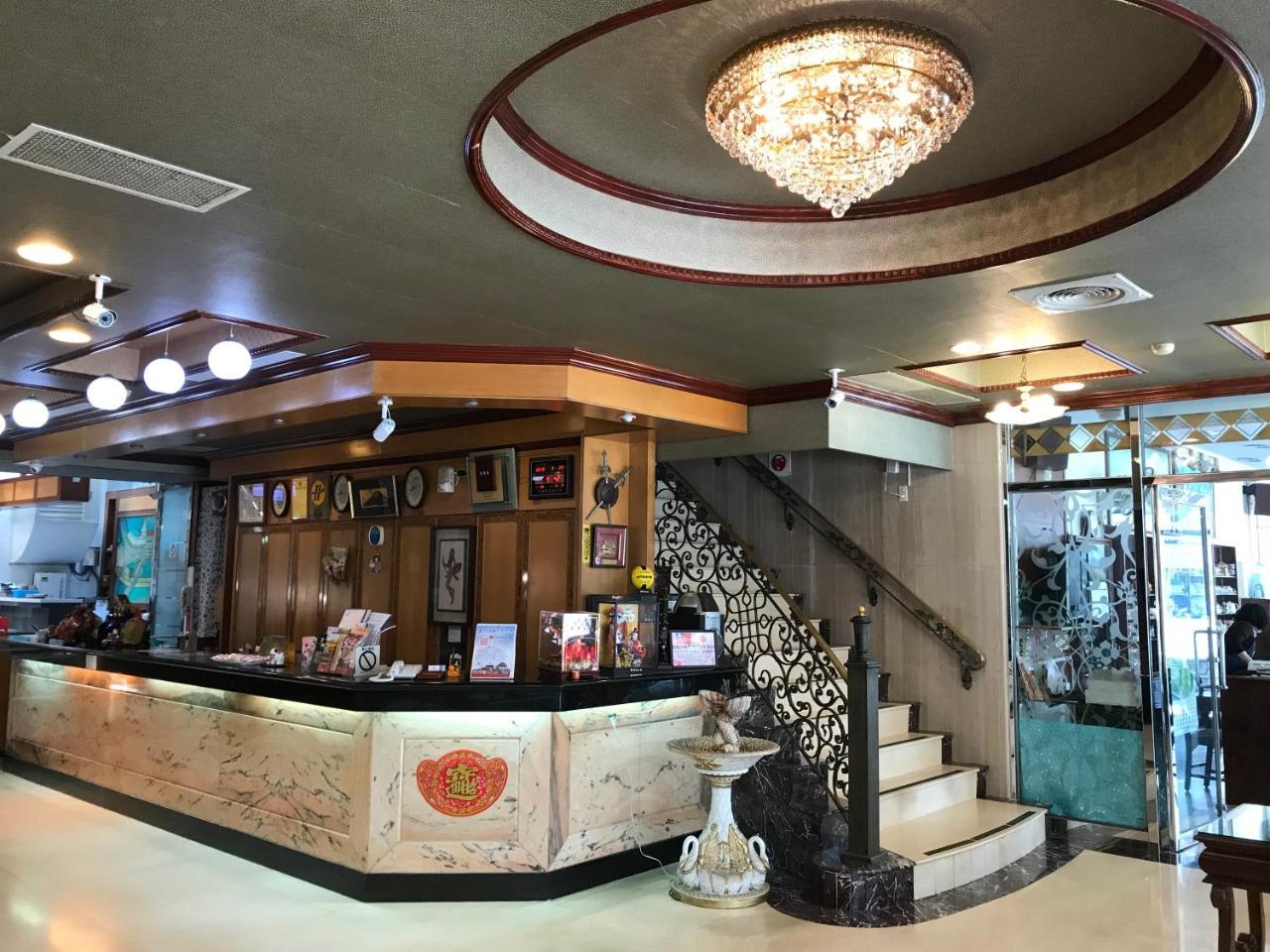 טאינאן Sunrise Hotel מראה חיצוני תמונה