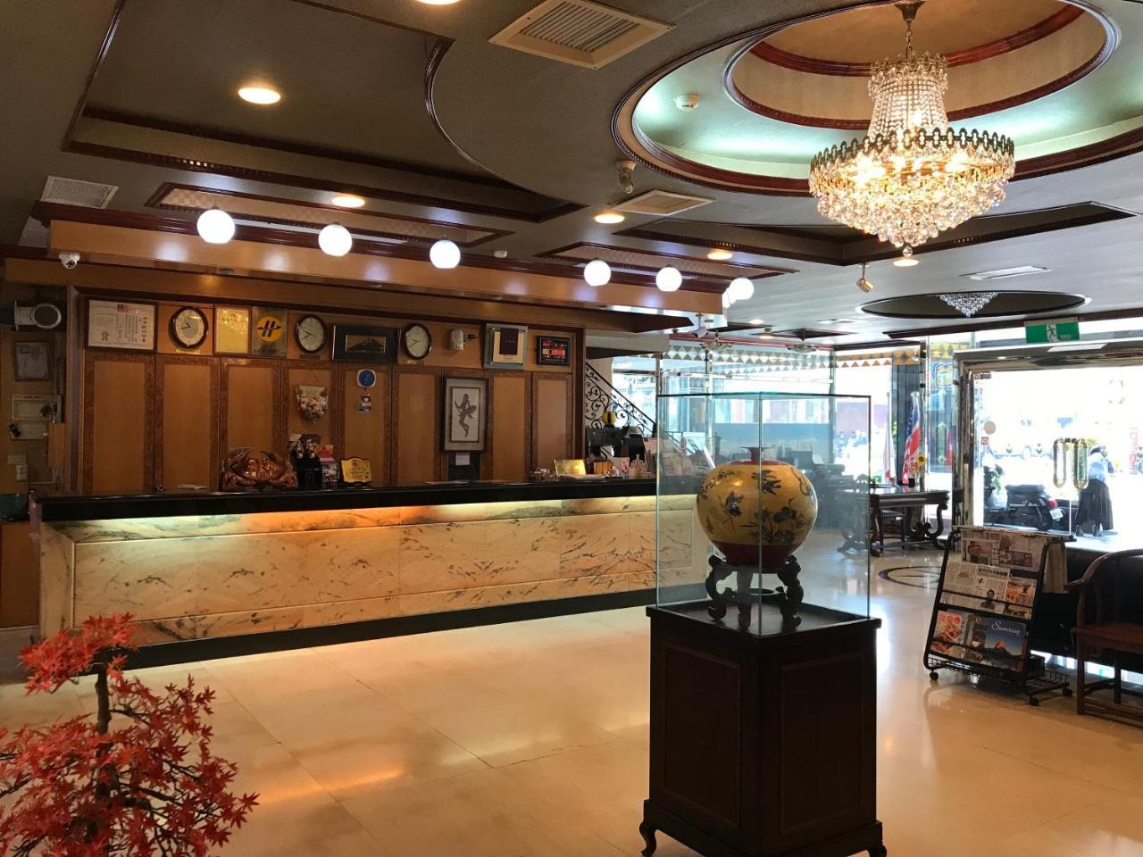 טאינאן Sunrise Hotel מראה חיצוני תמונה