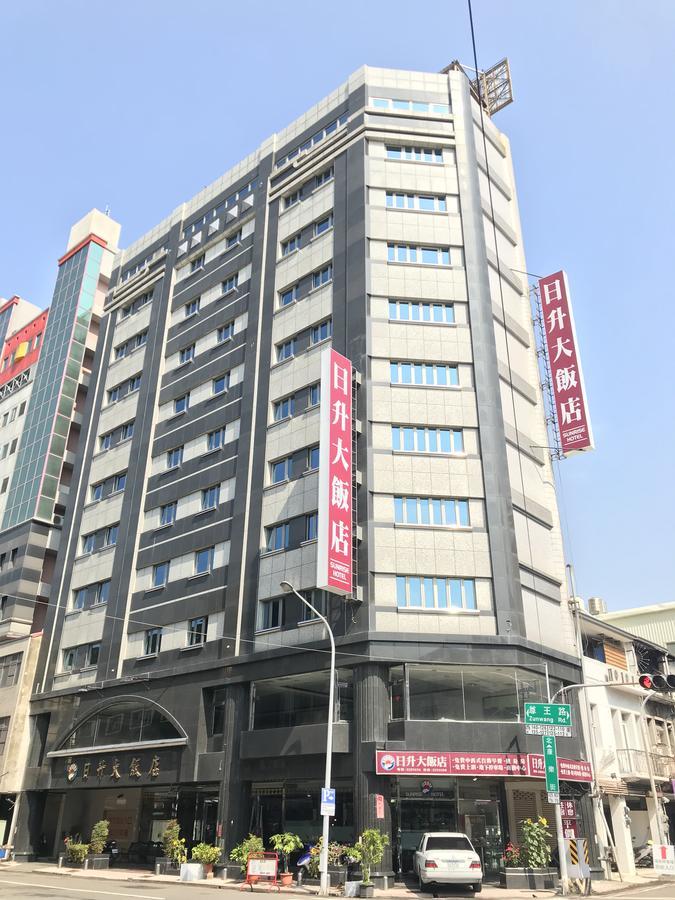 טאינאן Sunrise Hotel מראה חיצוני תמונה